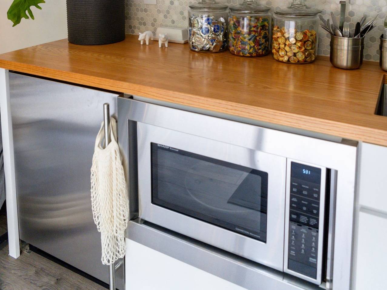 Built In Under Cabinet Microwave Better Kitchens Built In Under Cabinet Microwave Better Kitchens