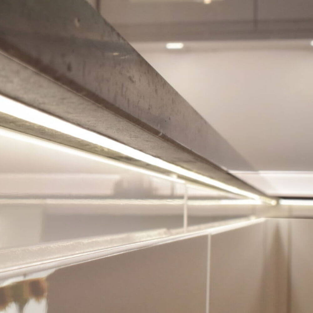 AURORA Deluxe Seamless Flexi LED Strip Light Complete Kit - 5m